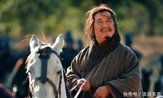 主公|庞统死前留下八字遗言,诸葛亮听后心寒不已,顿觉自己跟错主公