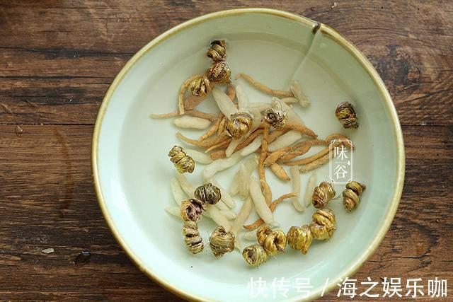 太子参|三伏天，经常熬夜多喝这汤，4样食材简单煲一煲，清香回甘真下火