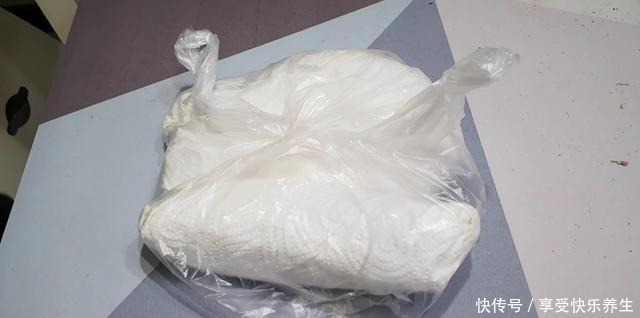 塑料纸|保存红薯有妙招,教你2个小方法,红薯不烂不长芽,越放越香甜!