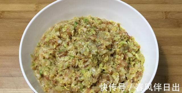 白菜|包子如何做的好吃？教你一招，包子皮薄馅香又多汁