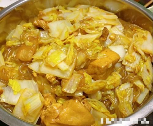 窍门|白菜炖豆腐原来有窍门,大厨教你几个技巧,上桌连汤汁都不剩
