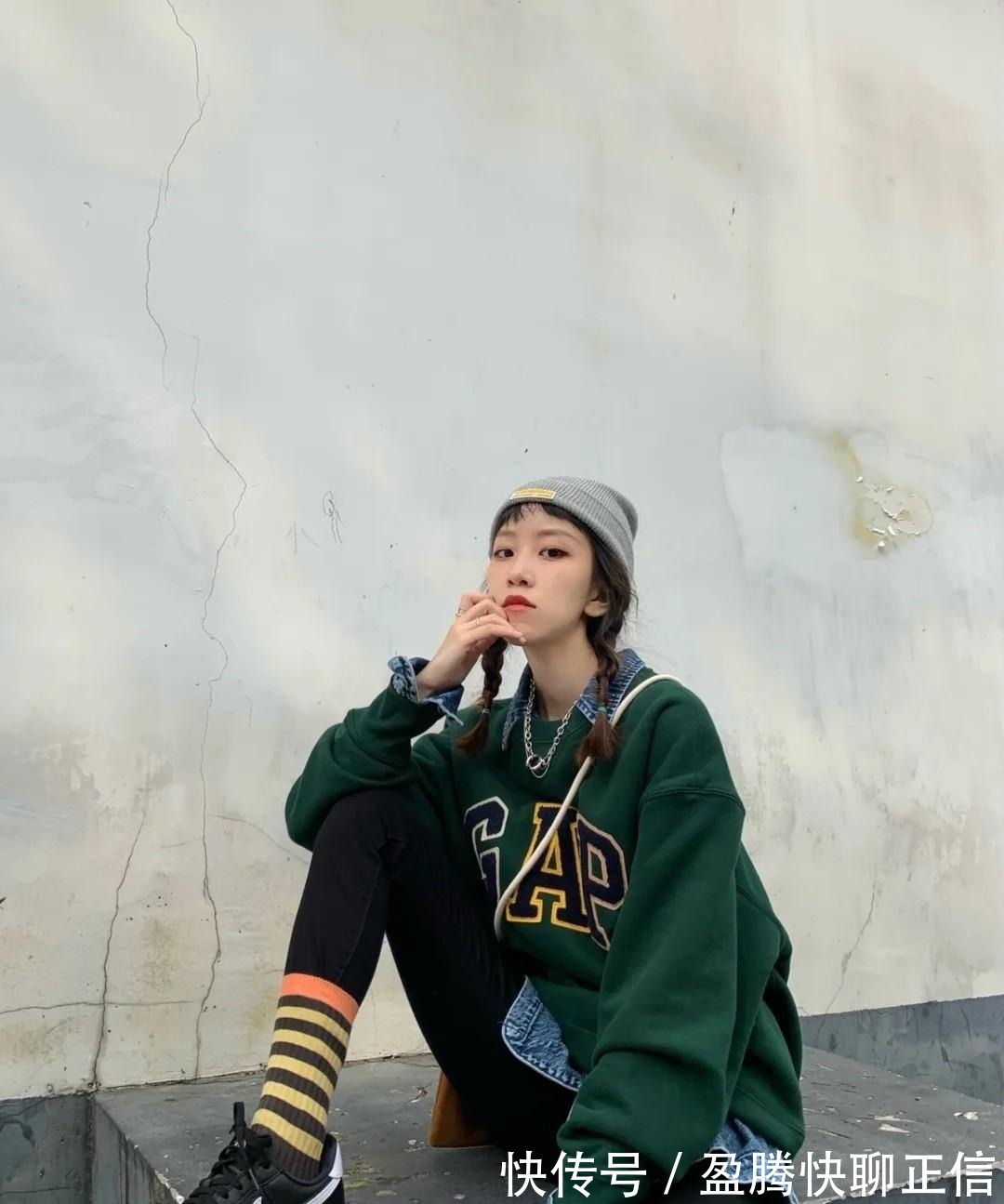 打扮|真正会打扮的女人,入秋后都离不开这3种颜色,洋气显白有气质