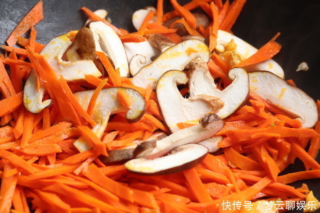 鸡蛋|鸡蛋和它是绝配，隔三差五吃一次，孩子更聪明，女人常吃气色好