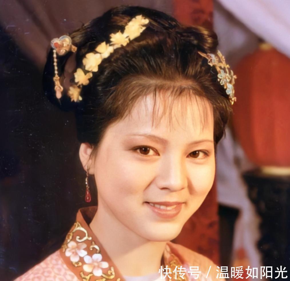 曹雪芹|贾宝玉多次跟袭人尝试,为什么始终没娶她