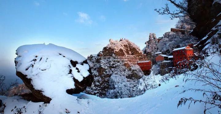 风雪|风雪武当山，仙境藏玄机！大雪封山时，道人、隐士都在干什么！
