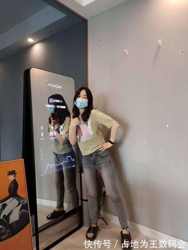健身镜|FITMORE健身镜体验：随时随地专业健身，在家用魔镜也能众乐乐！
