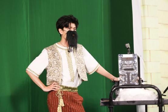 成员们|《嗨放派》奇趣实验代替电影特效,用科学致敬电影人