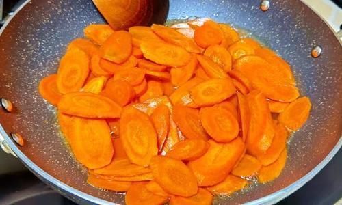 胡萝卜片|秋天，吃红薯南瓜别忘了吃它，2元1斤营养高，孩子常吃护眼长个子