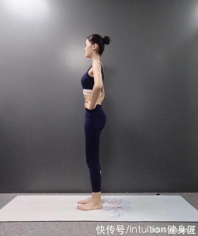 站立|这4个瑜伽体式，常练改善膝超伸，重塑笔直美腿不是梦
