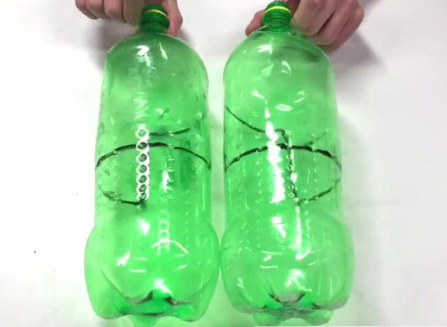 改造|可乐瓶轻松改造一下，放在卫生间里特别实用，家家户户都用的到