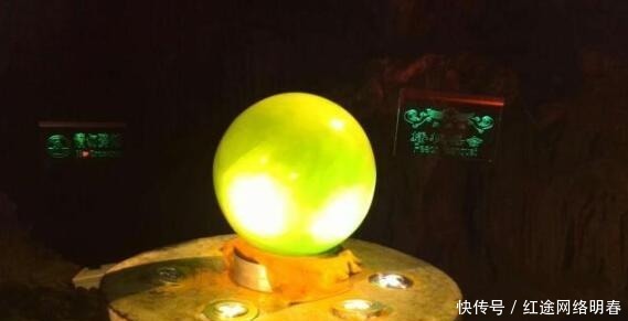 农民把地窖建在古墓上,考古队赶来,挖出价值6亿的珍宝