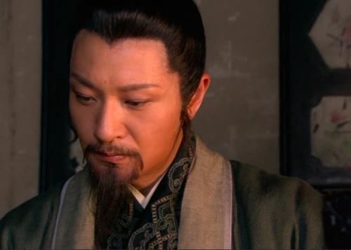  投入|“狗头军师”吴用，为何弃?晁盖于不顾，转而投入宋江麾下？