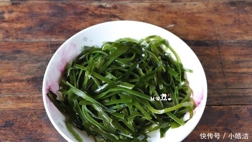 天天没胃口,做个小菜改善一下伙食,每次做一碟,孩子都抢着吃