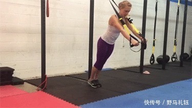 胸肌|小伙儿坚持每天做300个俯卧撑，却得了个山路十八弯的结果