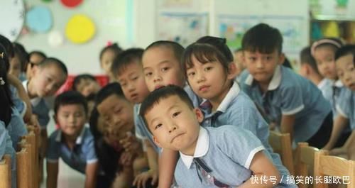 宝妈|孩子画全家福作业,老师怀疑有心理问题,宝妈:老师您看错了