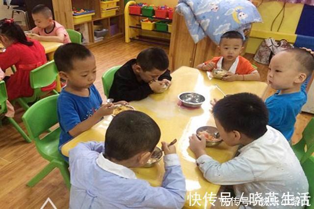 大锅饭|孩子在幼儿园吃饭吃得津津有味,回家却变成吃饭“困难户”为啥?