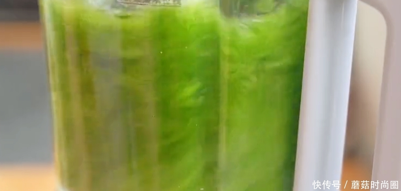 黄瓜皮不要扔了,教你做解腻凉粉,过年必备,Q弹爽滑又劲道