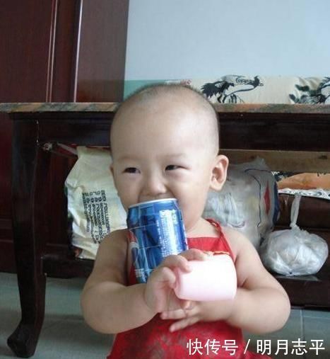 儿科医生|儿科医生我从不给孩子买这3种饮料,长不高不说,还会腐蚀骨头