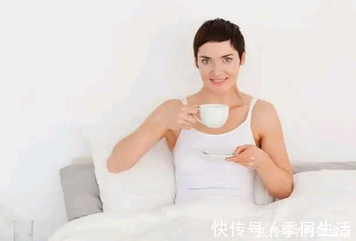 喝杯水|晚上睡觉前喝杯水到底好不好？为什么？你真的知道吗？不要再错了