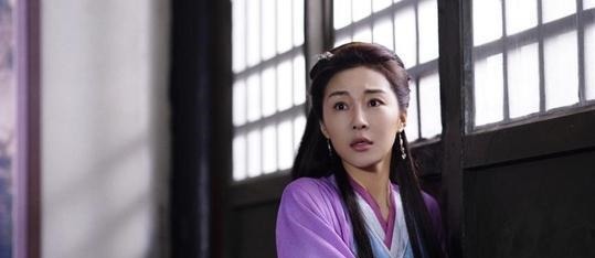 敲门|高衙内调戏林娘子,为何林冲先敲门,而不是直接踹门进去