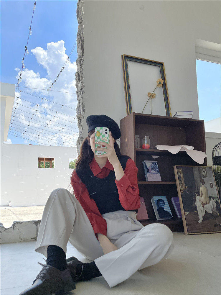 马甲|这些才是“衬衫”的高级穿法,蓝色衬衫配马甲文艺休闲,舒适随性