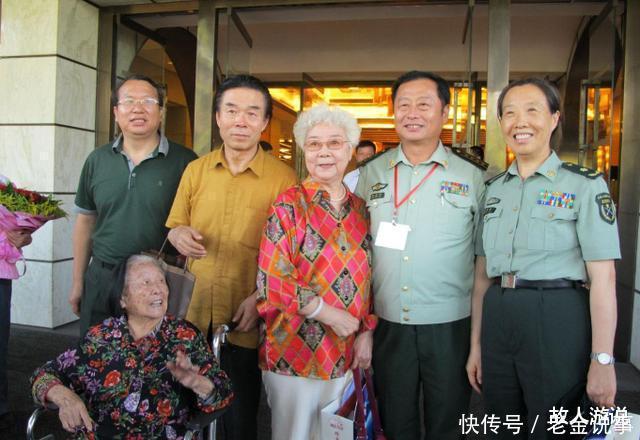 神州七号 航天英雄景海鹏从一贫如洗到3登太空,如今的他过得怎样