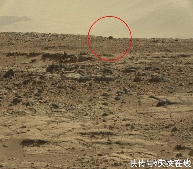 火星 沟壑纵横,表面黑色物质喷射,火星到底有多奇怪