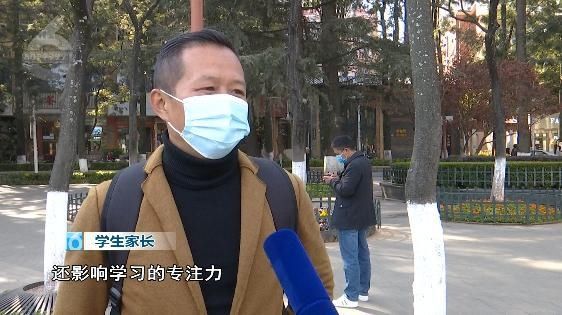 真的禁了！教育部明确：中小学生禁止将手机带入课堂