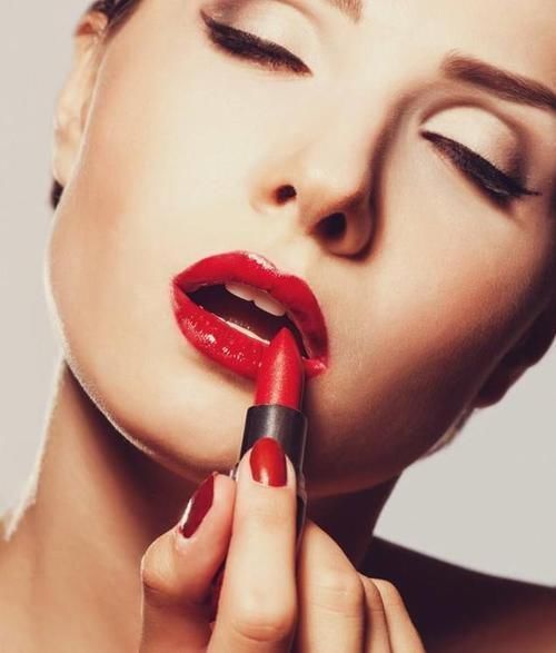 唇釉 “深唇女人”公认值得入手的4款口红,你不会都没有吧