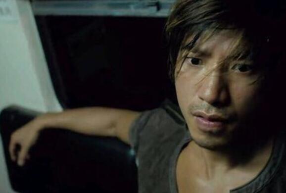 古惑仔里坏到牙痒痒的乌鸦,如今老来无依靠,没人脉接不到片子