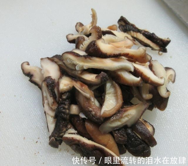 香菇炒土豆丝,家常快手小炒!