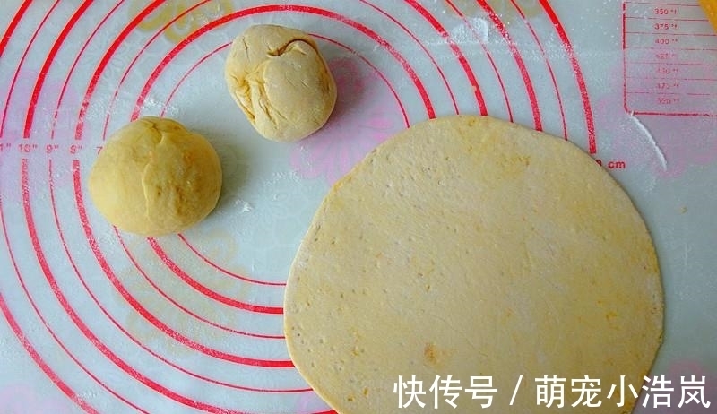 秋天,这碱性食物要多吃,和面粉拌一拌,不发面饧面,好做又好吃