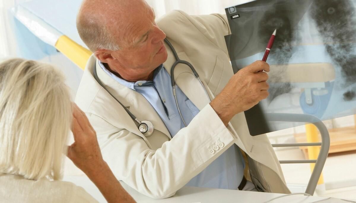 非小细胞肺癌|肺癌脑转移只能活6个月,但这位老人已活过5年,他是怎么做到的