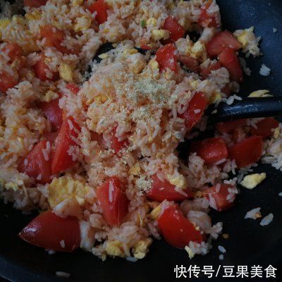 开工美食，红红火火西红柿虾仁蛋炒饭