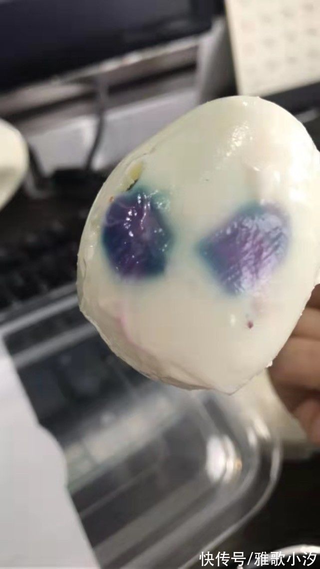 不要把鸡蛋和紫薯一起煮,不然,你会忍不住笑的