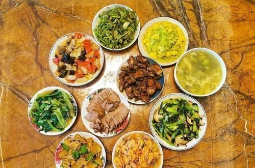 旺盛|雌激素“旺盛”的女人，或许有这5种表现，你若都有，那值得开心