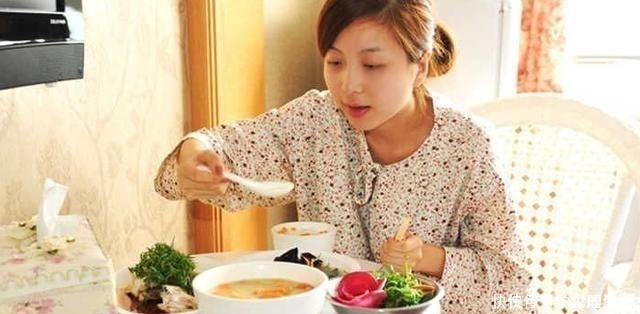 营养均衡|宝宝刚出生护士就记录孩子有多重,究竟有什么含义宝妈要明白!