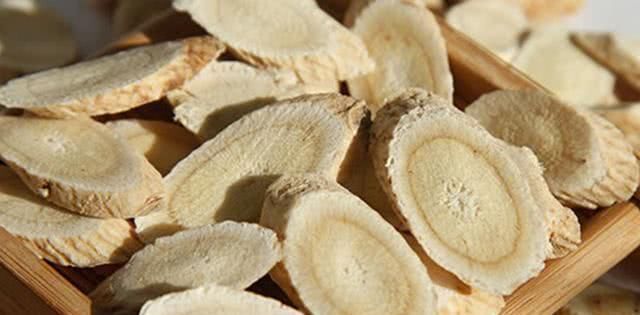 养肝护肝|肝不好的人, 经常用“它”泡水喝, 能修复肝细胞, 肝脏更健康