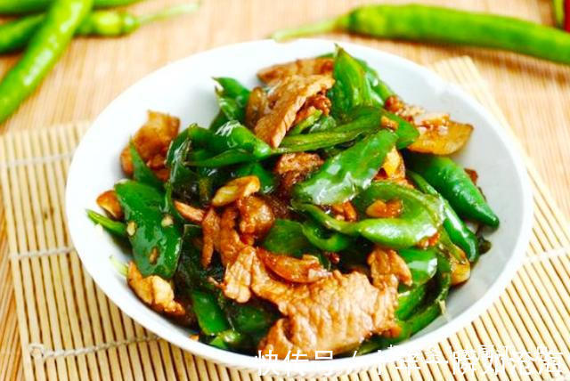 这才是炒牛肉的正确做法,牛肉鲜嫩多汁还不柴,香辣又下饭