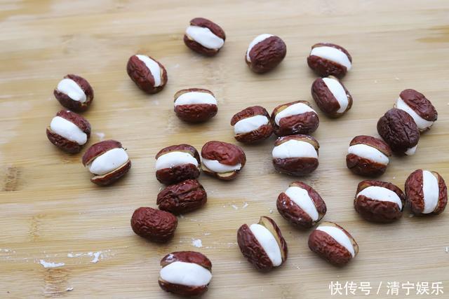 女人补气血的“小零食”,做法很简单,每天来几颗,健康又营养