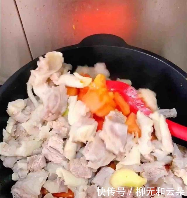  牛肉中|炖牛肉不要放两种调味料，如果你加进去，他会毁了牛肉