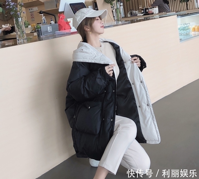 终于等到今年流行的羽绒服了:80后女人穿,瞬间变成妙龄女孩
