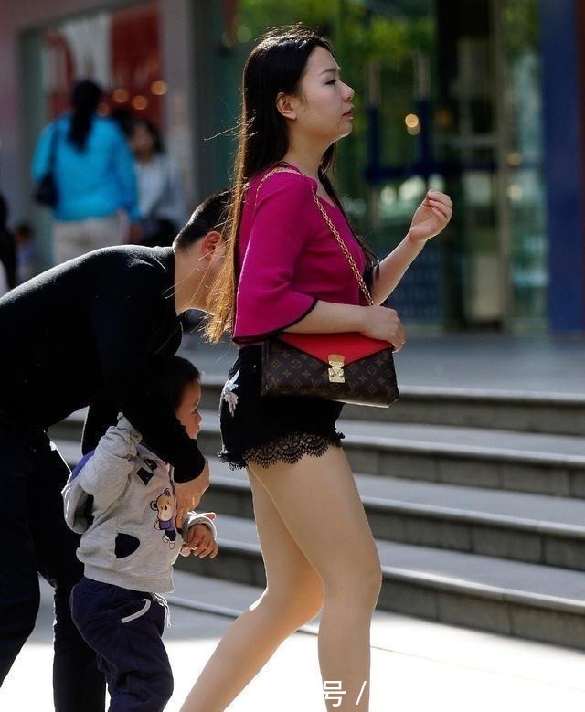 打底裤 文艺清新的打底裤装扮低调不失高贵,穿出时尚风采,又柔又酷!