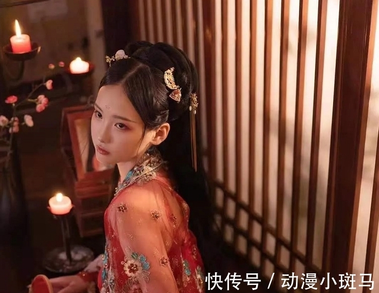 cos照|19岁“恨嫁女”连办15场比武招亲无人要，怒发cos照后引全服争抢