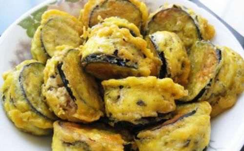 炸茄盒调糊很关键，不要只用水和面粉，教你正确做法，不脱糊很酥脆