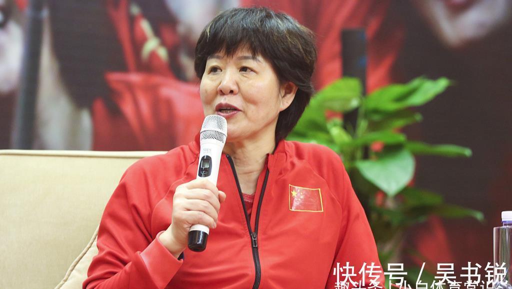 北京师大|时隔45天,郎平再次出山执教,为中国女排培养下一代