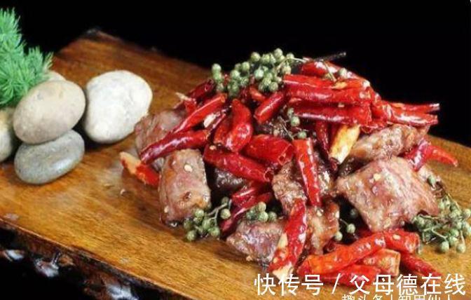 美食推荐:香辣小牛排、藿香浸花螺、豆腐鱼夹制作方法