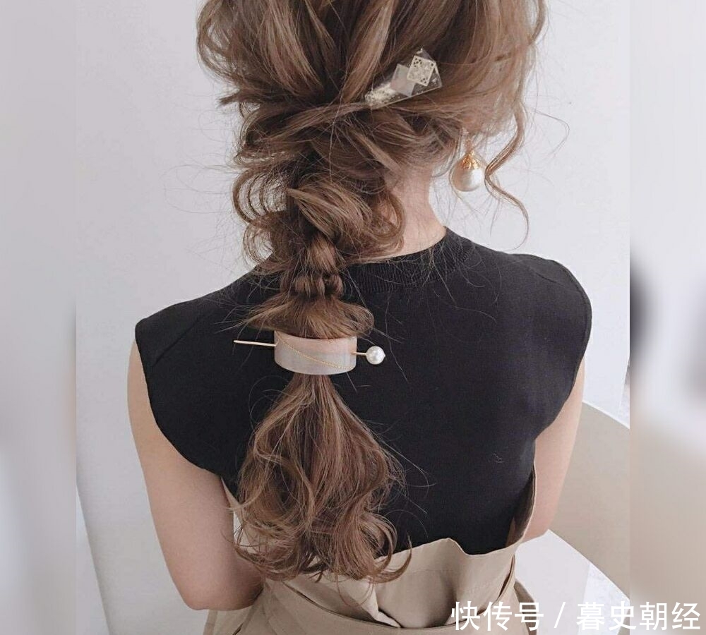 马尾发型单调土气?那是因为你不会扎,几种扎法让你时尚更迷人