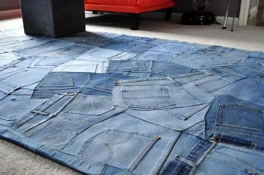 家里的旧牛仔,不用扔,巧利用改造成地毯,美观又实用!附教程