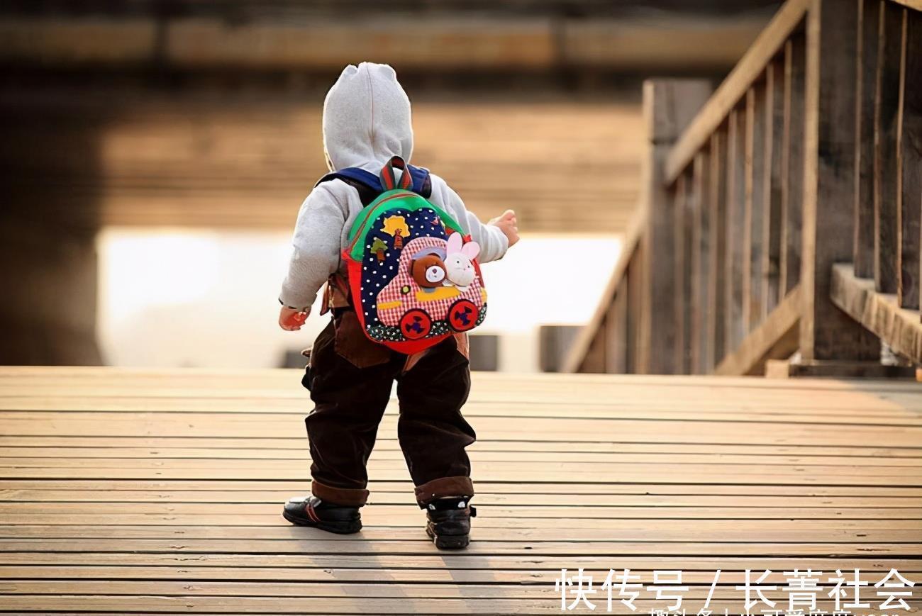 幼儿园|幼儿园老师坦言：第一天上幼儿园不哭的孩子，大都出自这些类家庭